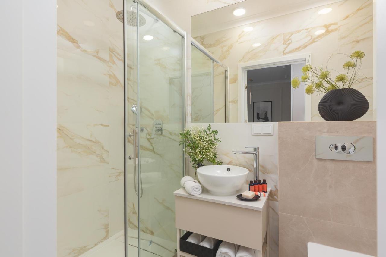 Mennica By Renters Prestige Leilighet