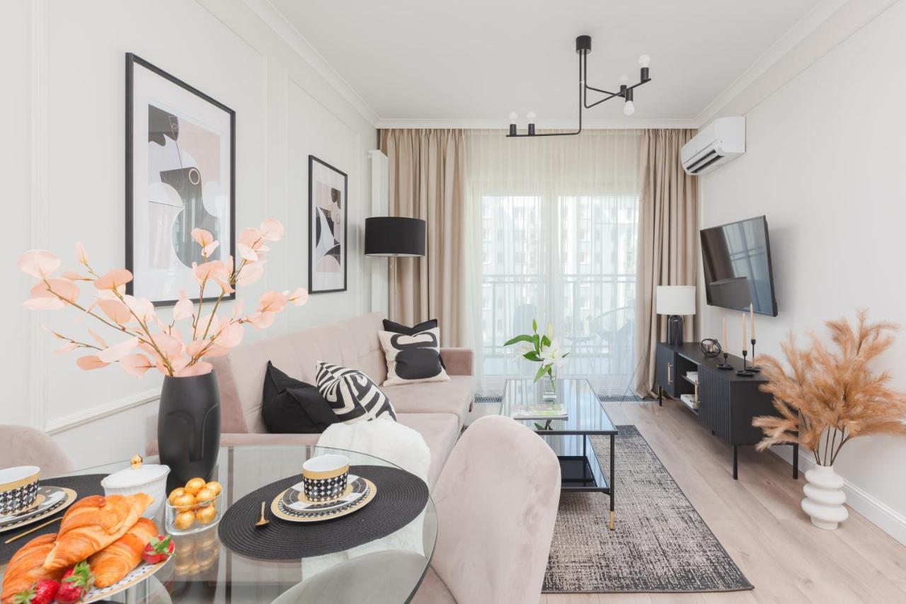 Mennica By Renters Prestige Leilighet *